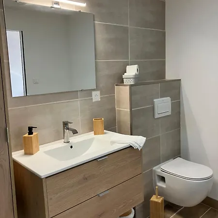 Loft Avec Jardin * לה טורבל